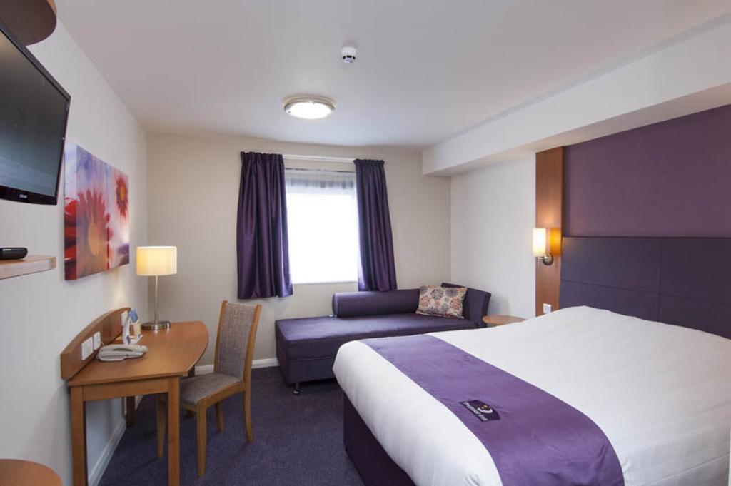 Premier Inn Cobham كوبهام الغرفة الصورة