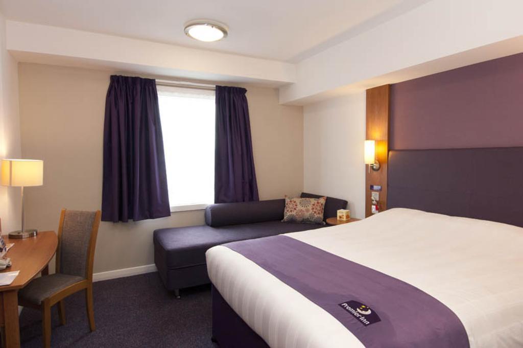 Premier Inn Cobham كوبهام المظهر الخارجي الصورة