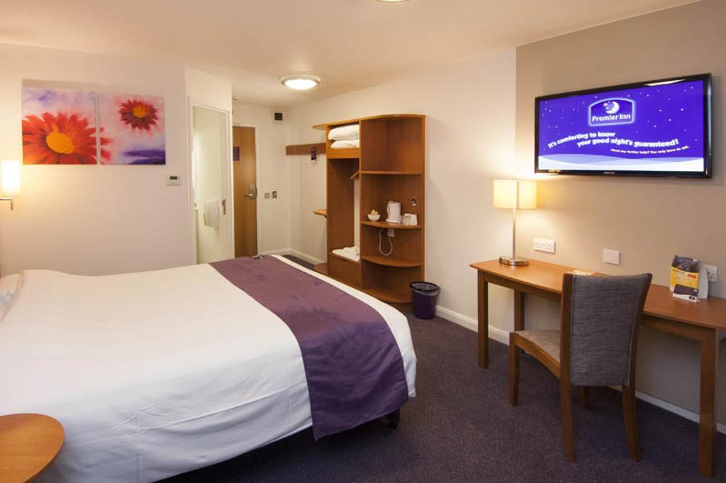 Premier Inn Cobham كوبهام المظهر الخارجي الصورة