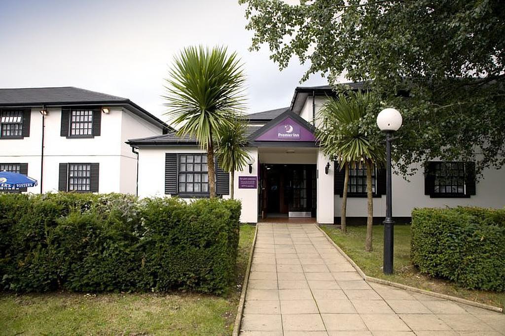 Premier Inn Cobham كوبهام المظهر الخارجي الصورة